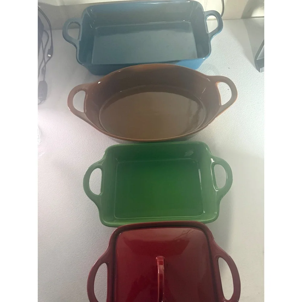Berkley Jensen Stoneware Bakeware Set 4 Piece Multi Color Casserole Dishes Lid